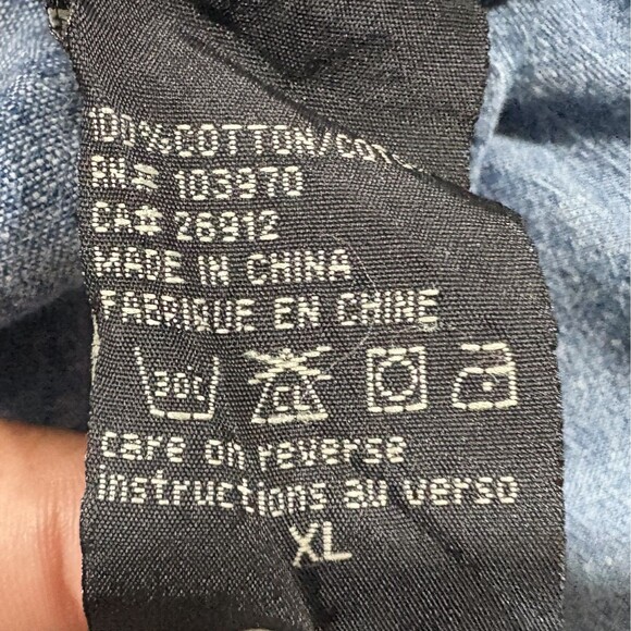 Obey Mens Blue Denim Cotton Long Sleeve Collared Button Shirt Pockets Sz XL - Picture 10 of 12